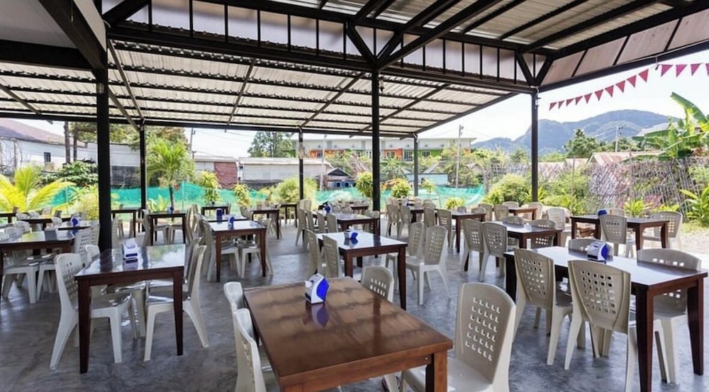 Gypsy Sea View Resort 48/69