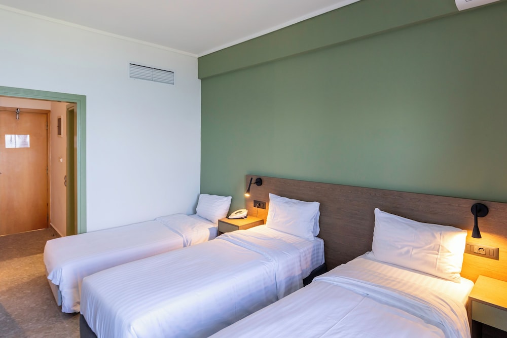 1 BEDROOM, STANDARD, TRIPLE, SEA VIEW