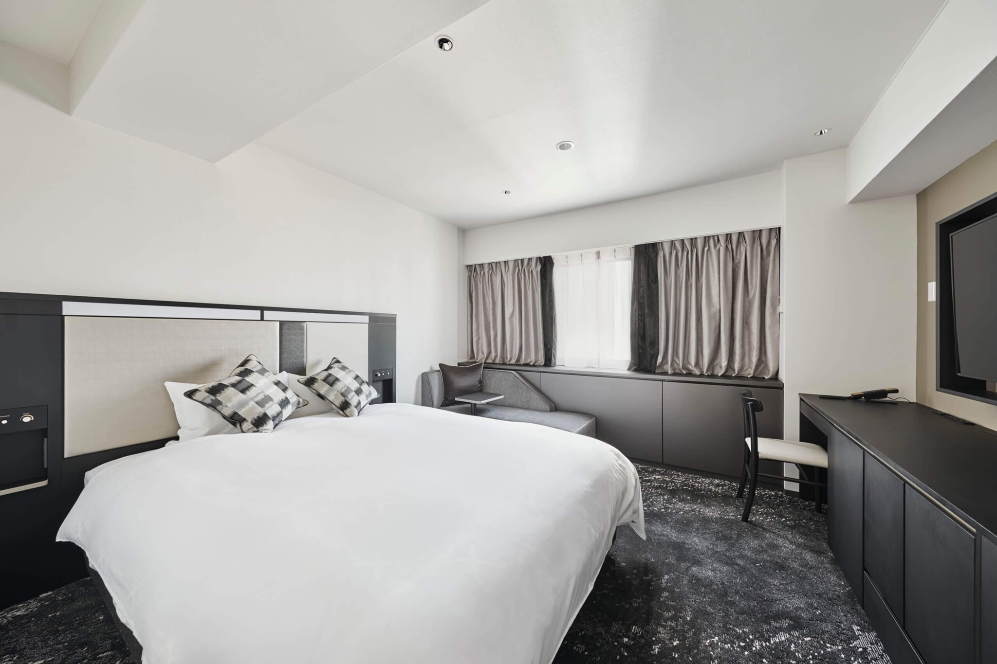 Superior, King Bed