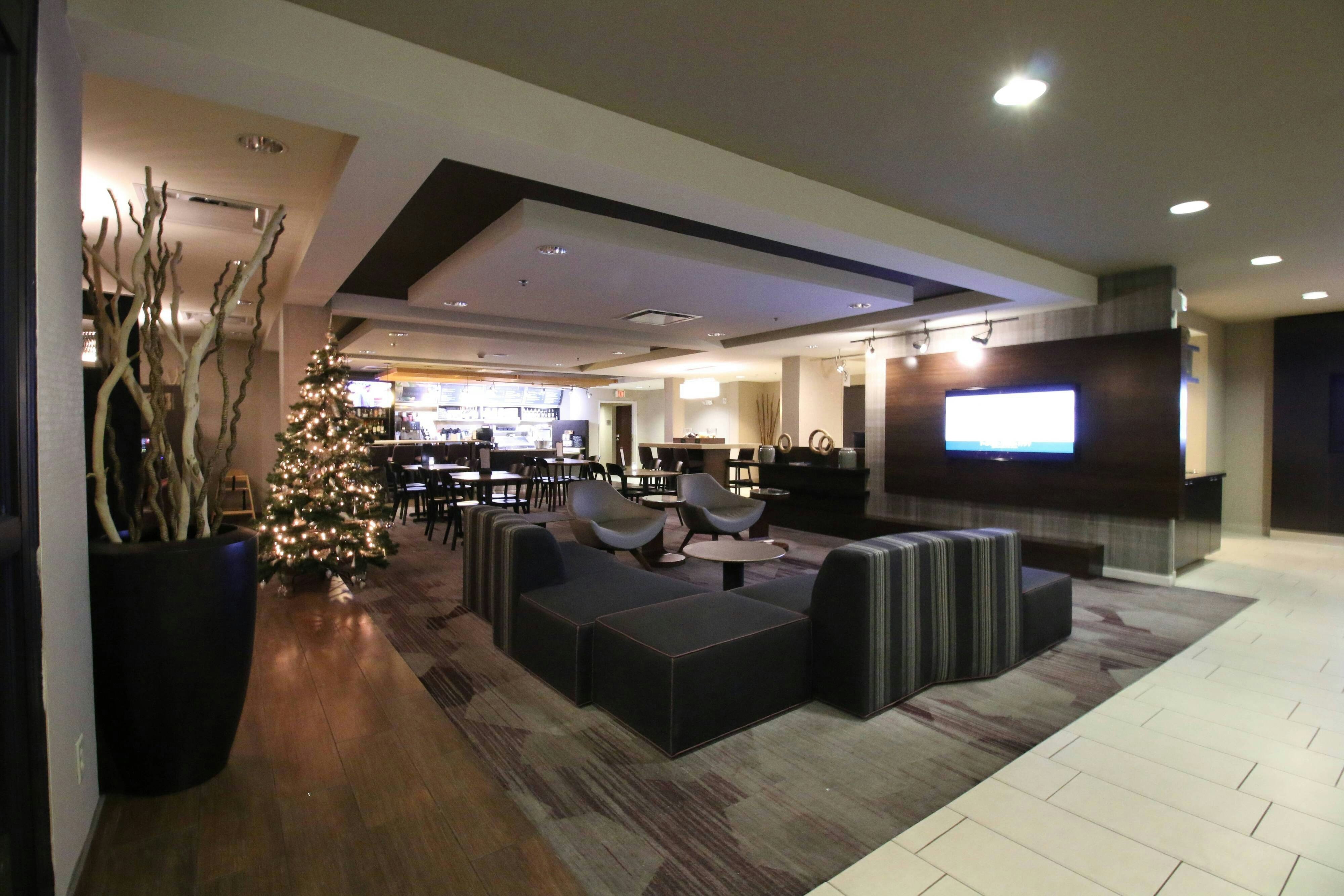 Courtyard by Marriott Indianapolis South 28/38