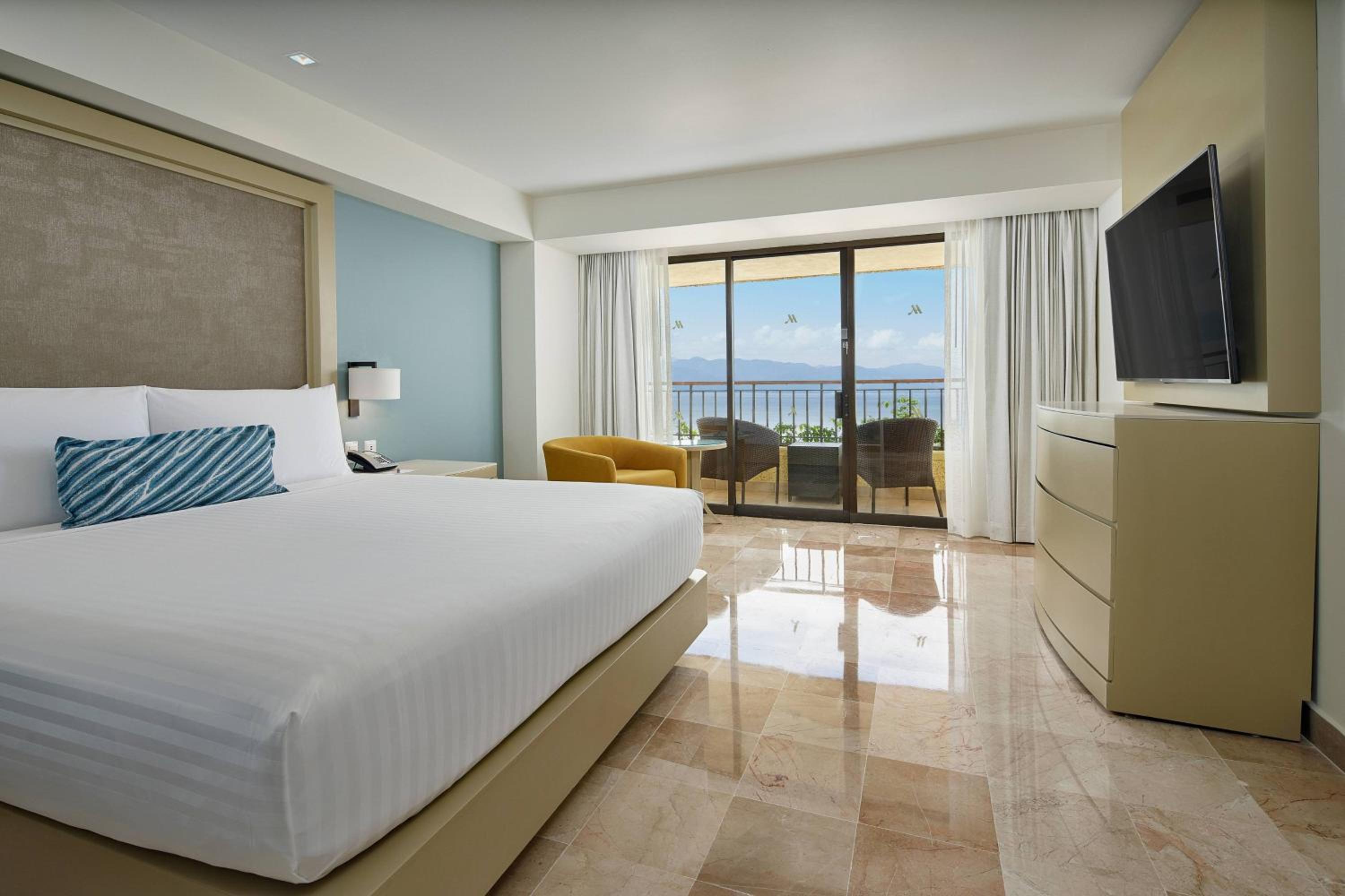 1 Bedroom, Governor, Suite, King Bed, Ocean Front, Large