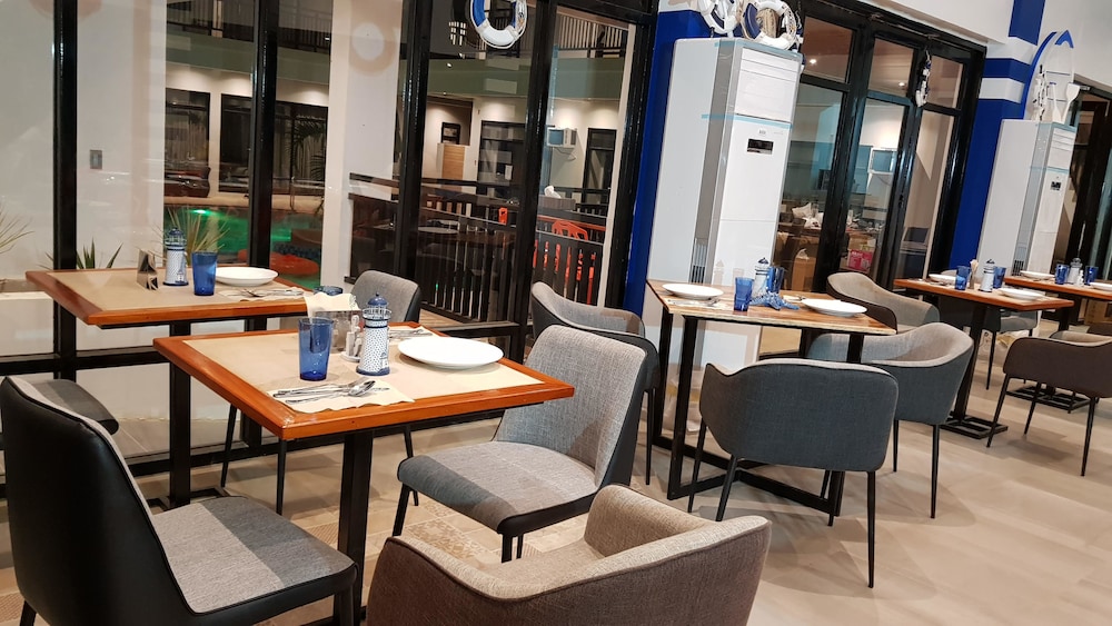 White Breeze Palawan Boutique Hotel 60/69