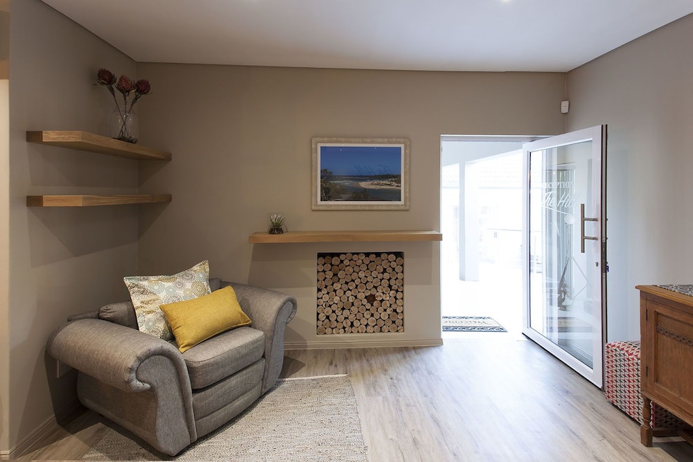 The Hill Boutique Bed & Breakfast 18/30