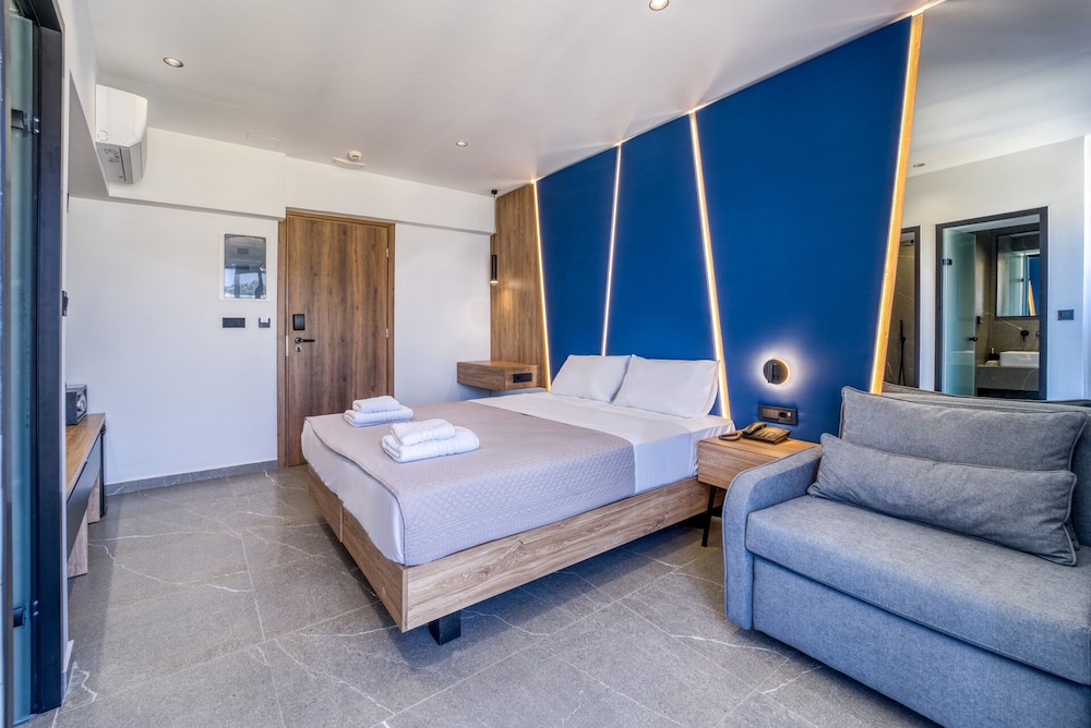 Deluxe, Suite, King Bed, Sea View, Sofa