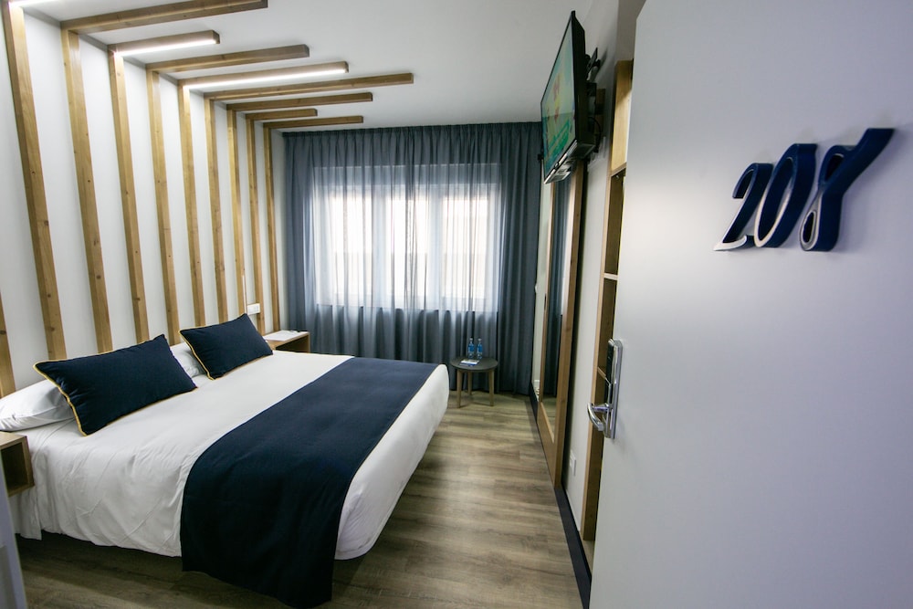 Hotel Playa De Camariñas 15/65
