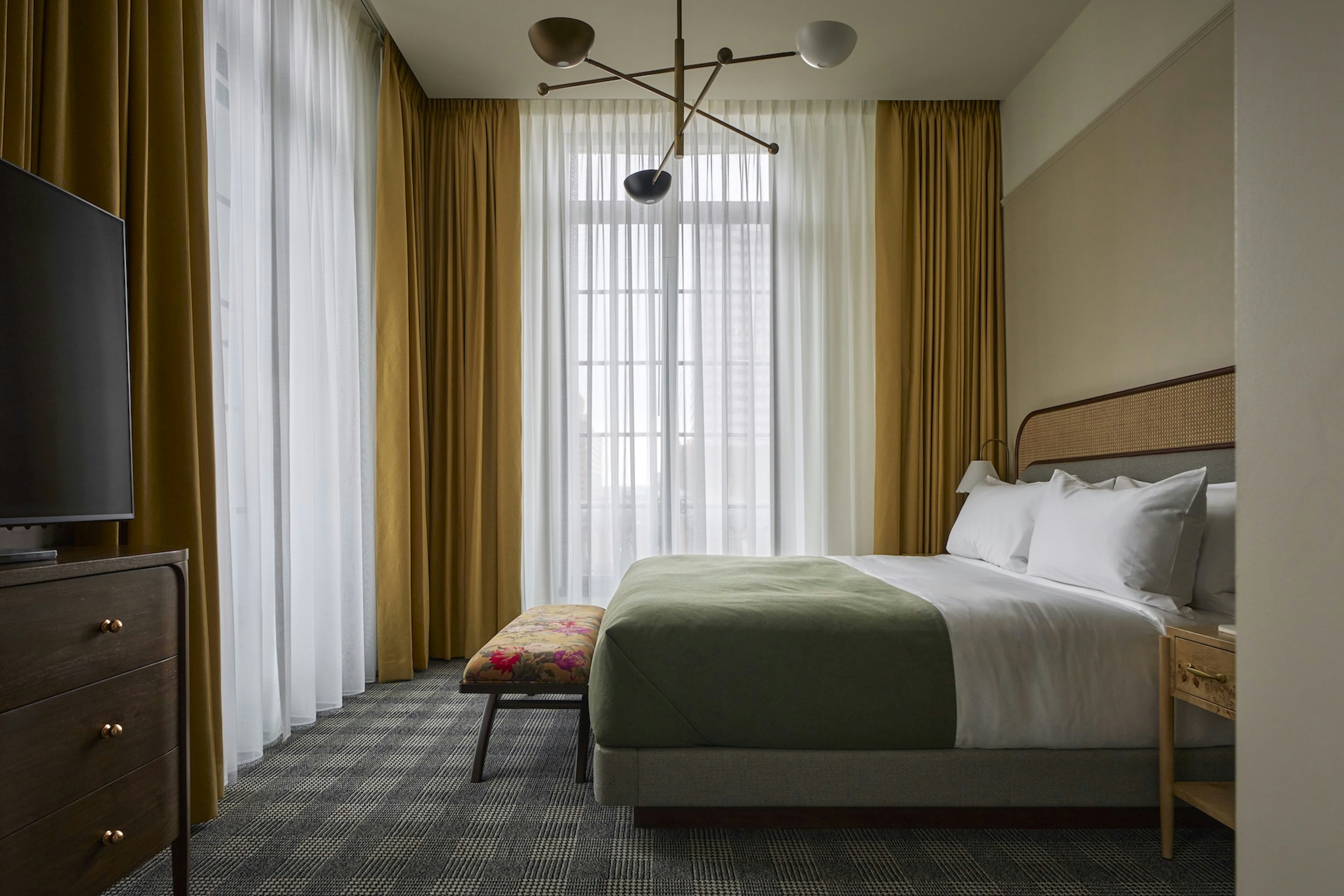 Cincinnati's Fidelity Hotel 17/50