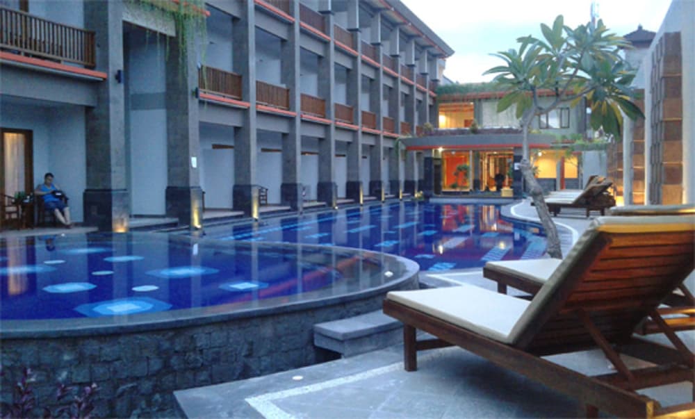 Grand Sinar Indah Hotel 8/61