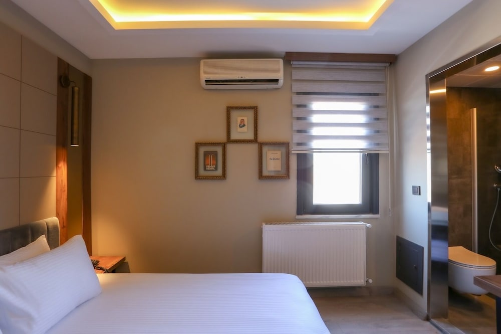 STANDARD, DOUBLE OR TWIN BED