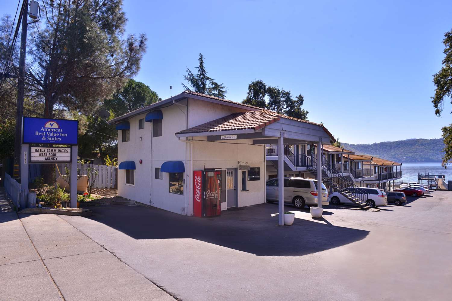 Americas Best Value Inn Suites Clearlake Wine Country 2/14