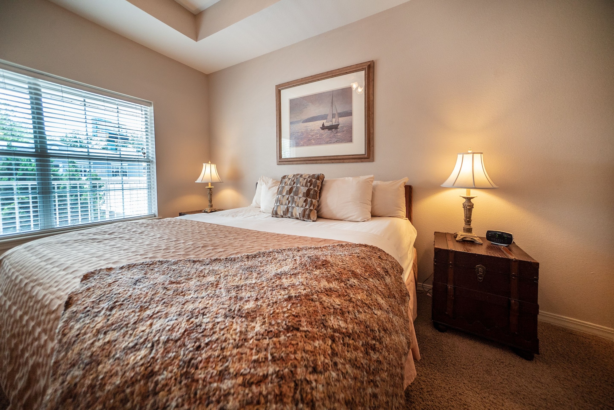 4 BEDROOMS, CONDO, LUXURY, RESORT VIEW, JETTED TUB