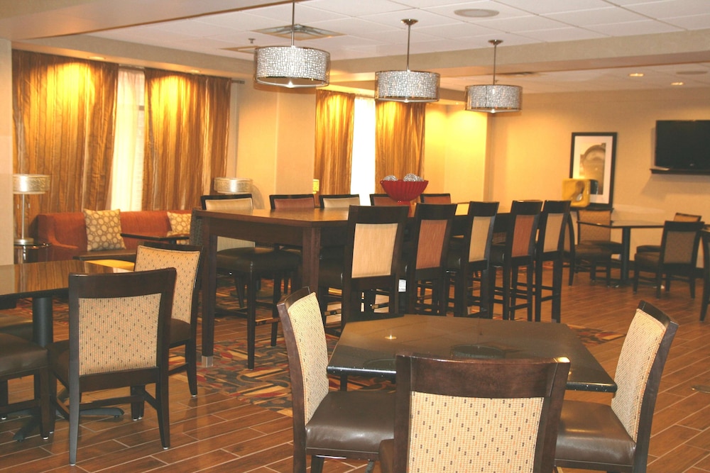 Comfort Inn, Cleveland South - Richfield 15/25