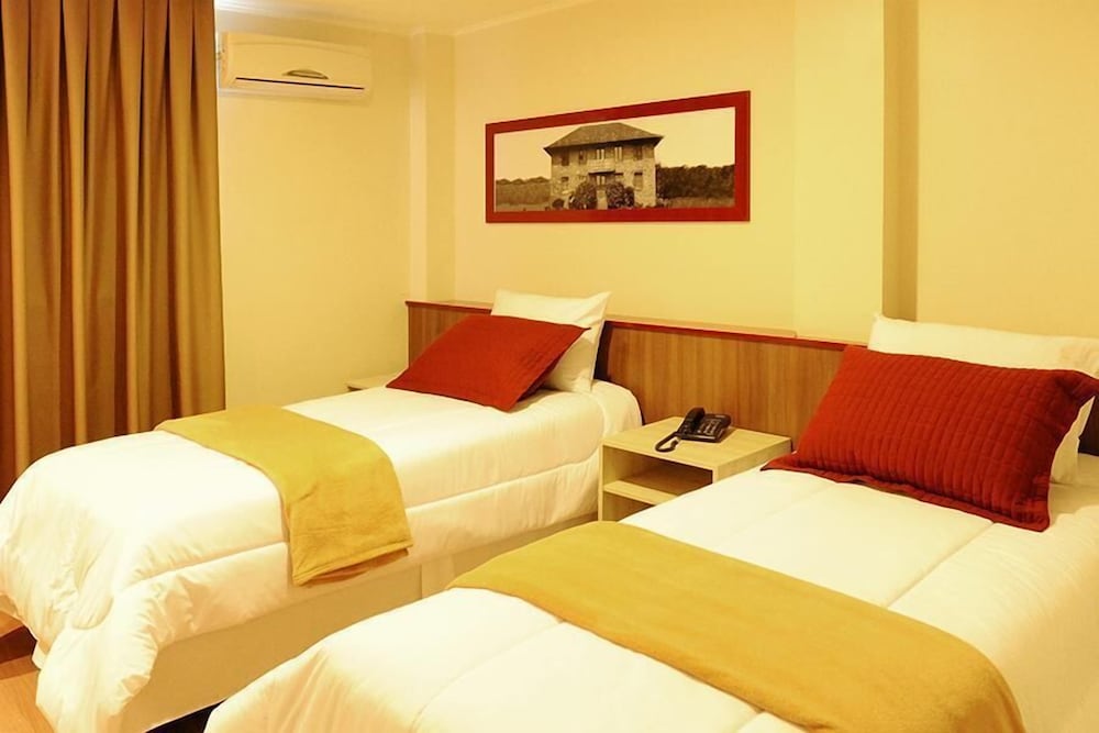 Imigrantes Hotel 9/33