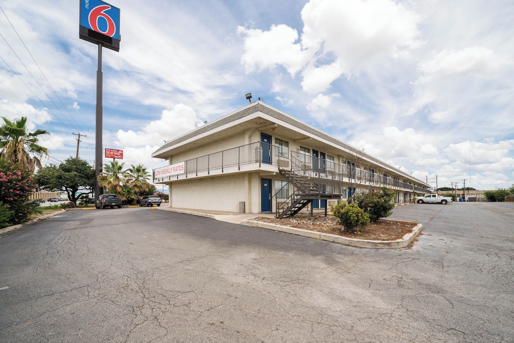 Motel6 San Antonio, TX - Fort Sam Houston 50/61