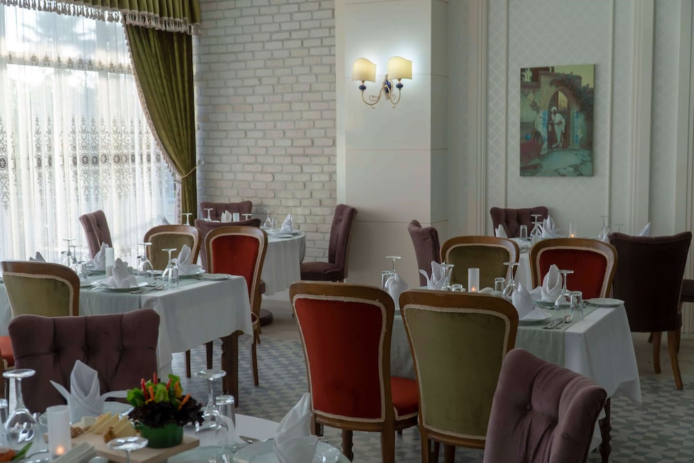 restaurant cafeteria