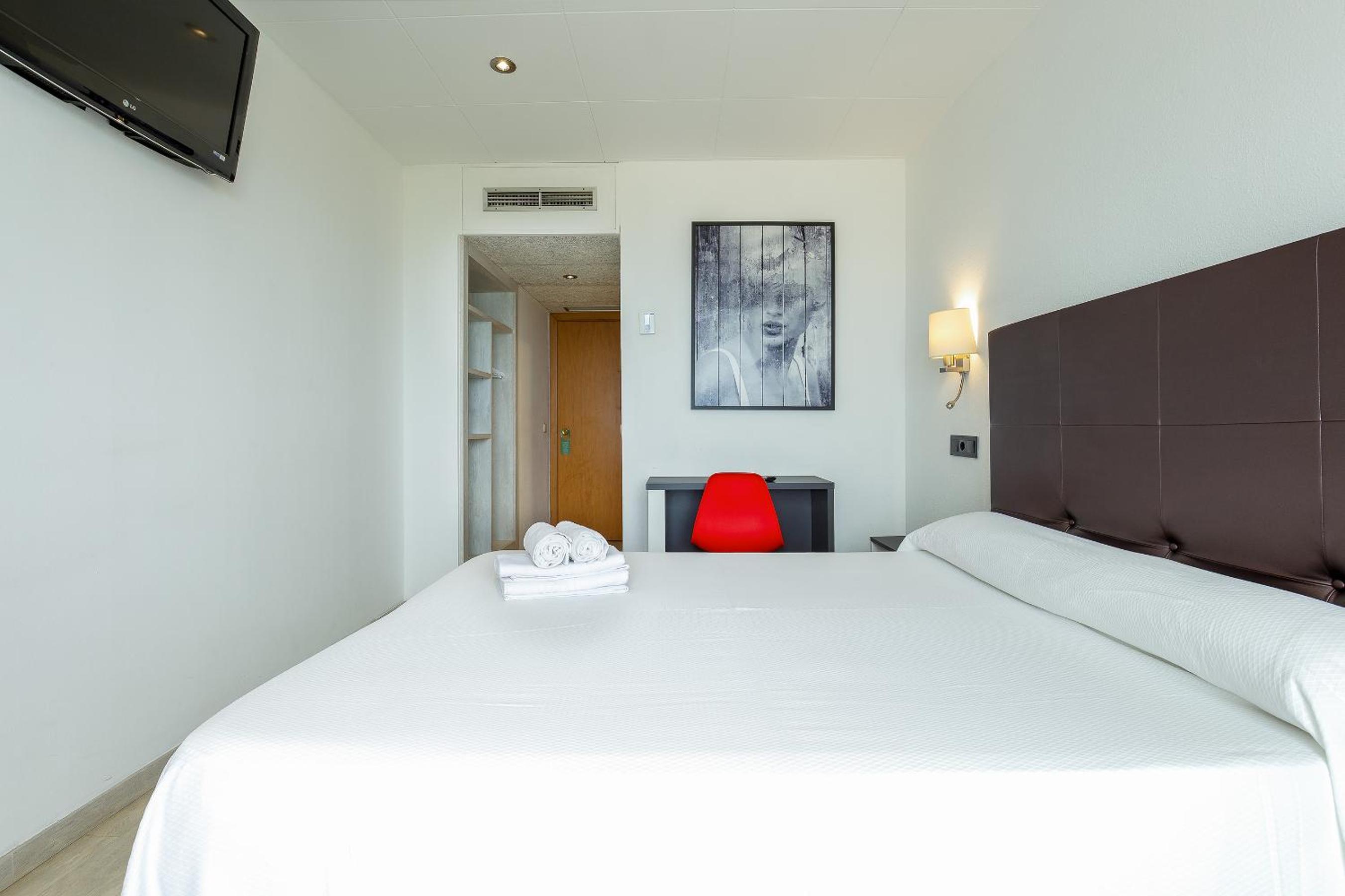 Hotel Vela 7/54