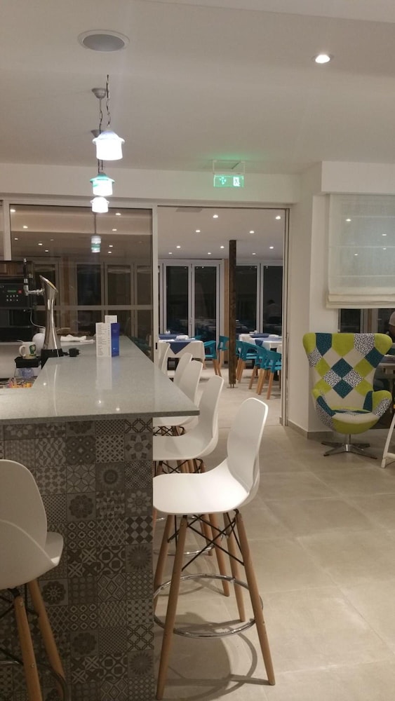 Maricas Boutique Hotel 55/65
