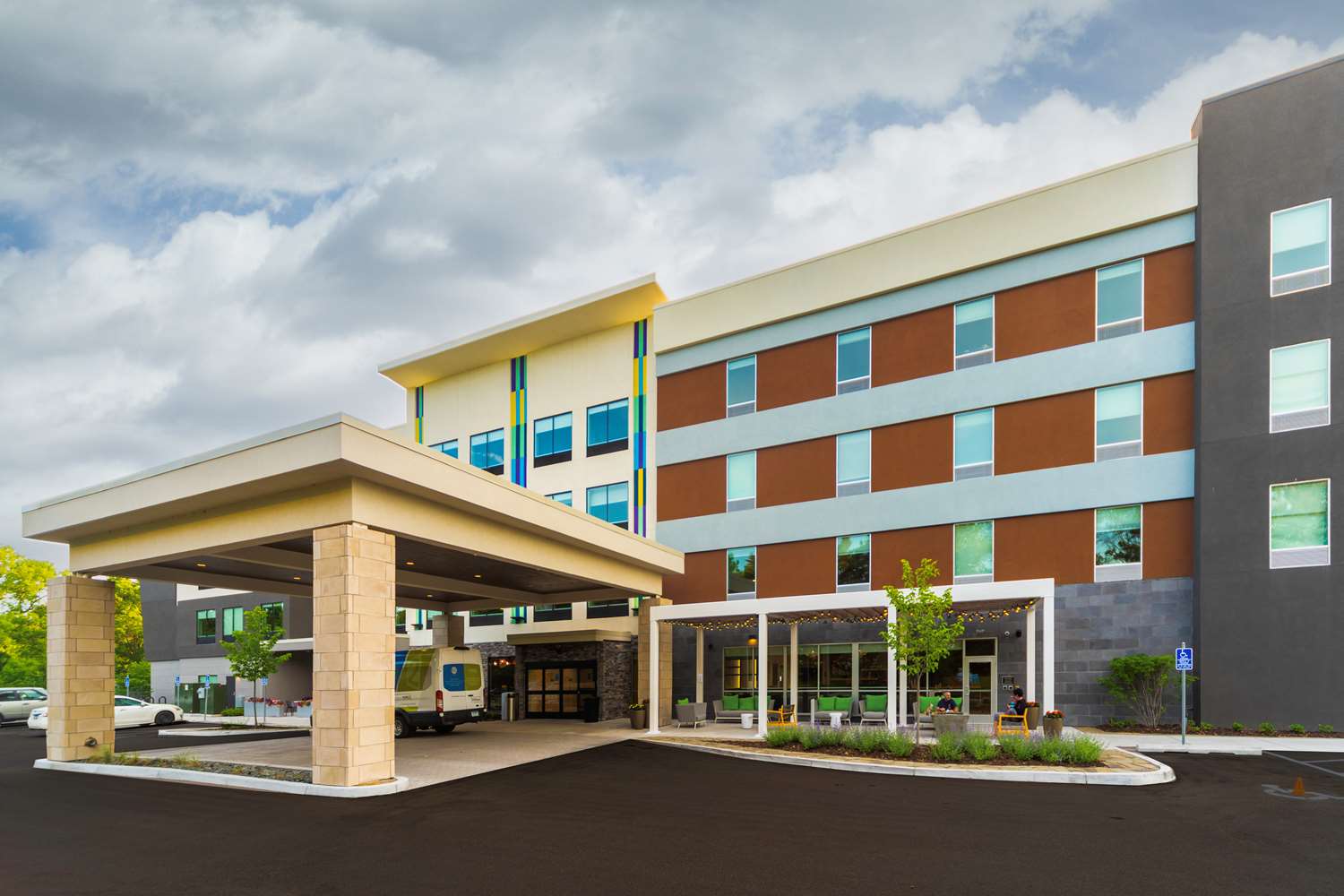 Tru By Hilton Minneapolis Mall Of America in BLOOMINGTON - MN