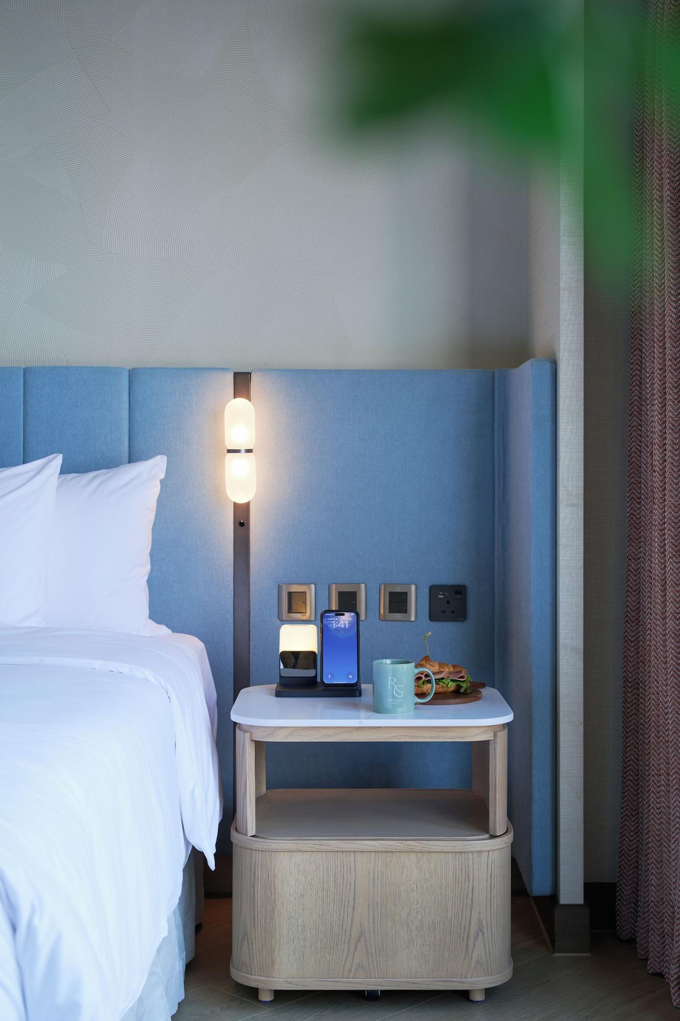 Skyline, Suite, Alcove