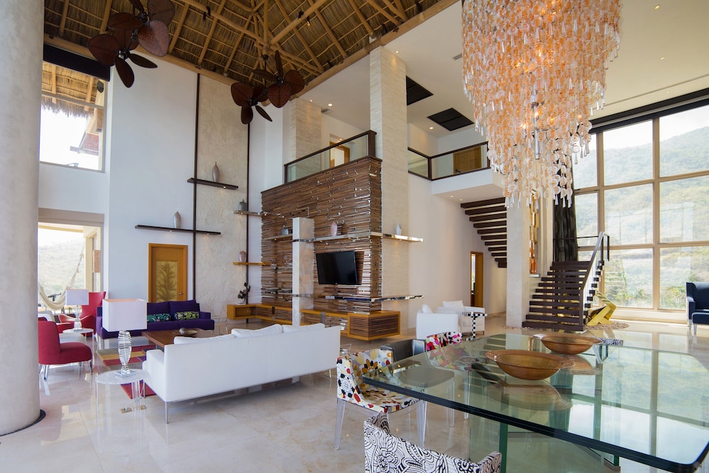 Garza Blanca Residences 10/74