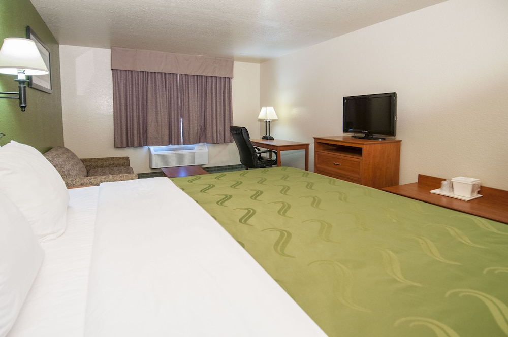 Quality Inn Alpine 12/33