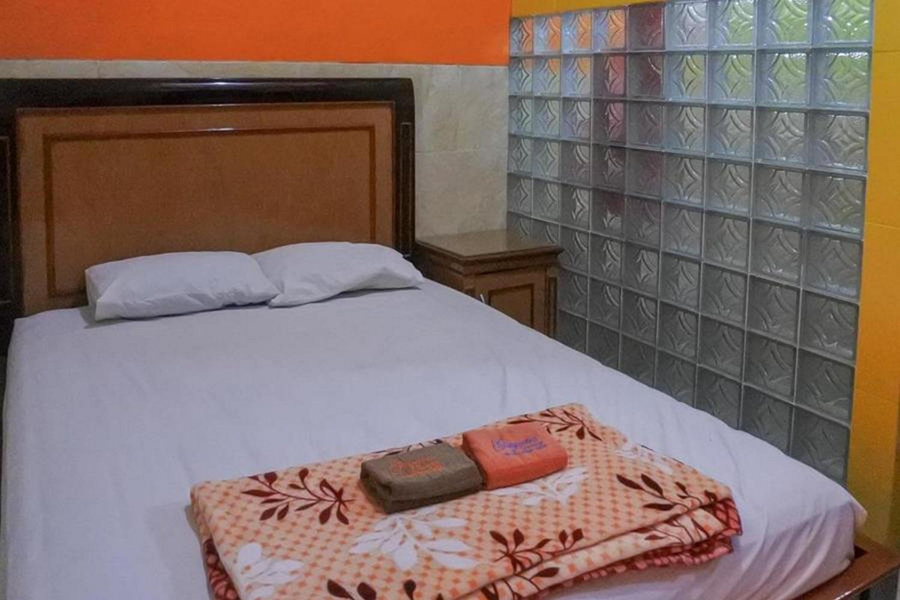 OYO 3727 Homestay Gayatri Sawojajar 26/57