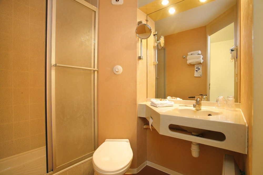 Ikar Hotel Blois Sud 57/60