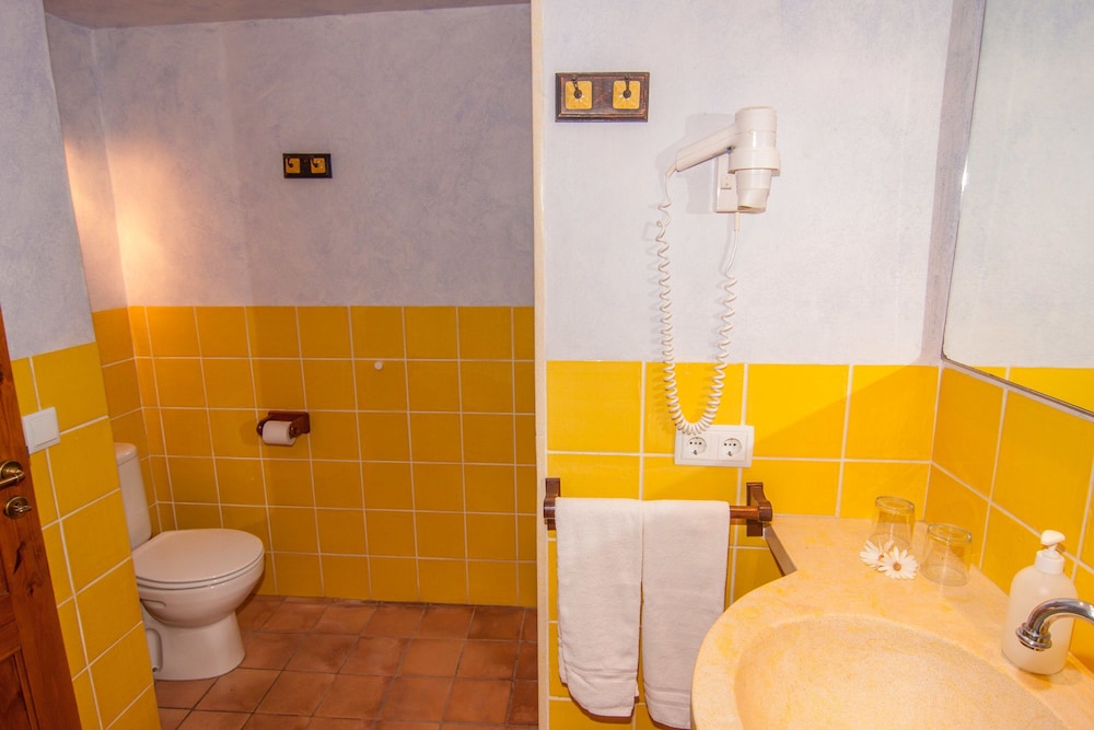 Finca Hotel Ses Cases Noves 48/50