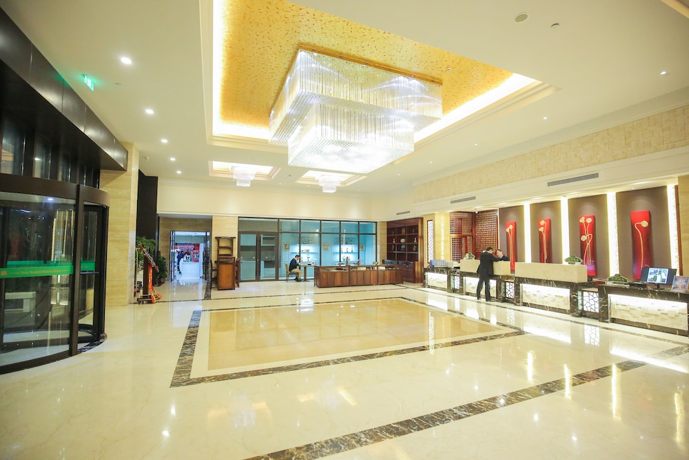 New Knight Royal Hotel Airport and International Resort 5/61