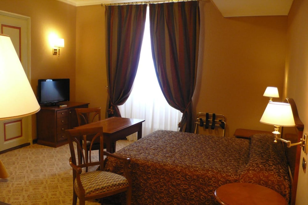 Hotel Oceania 22/63