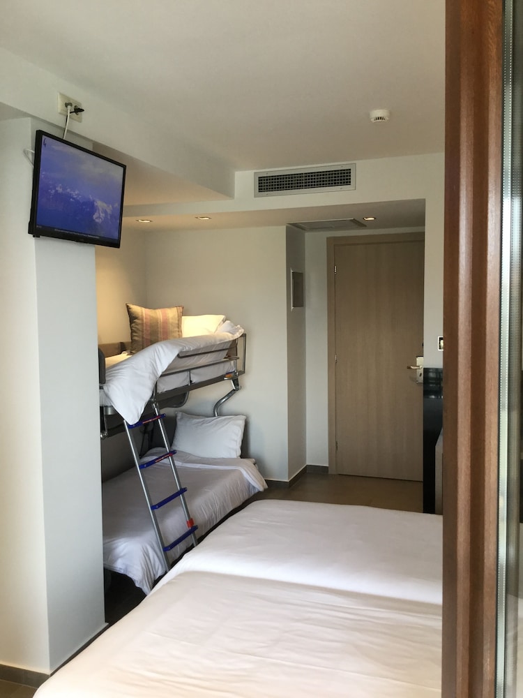 Gkeea Hotel 26/57