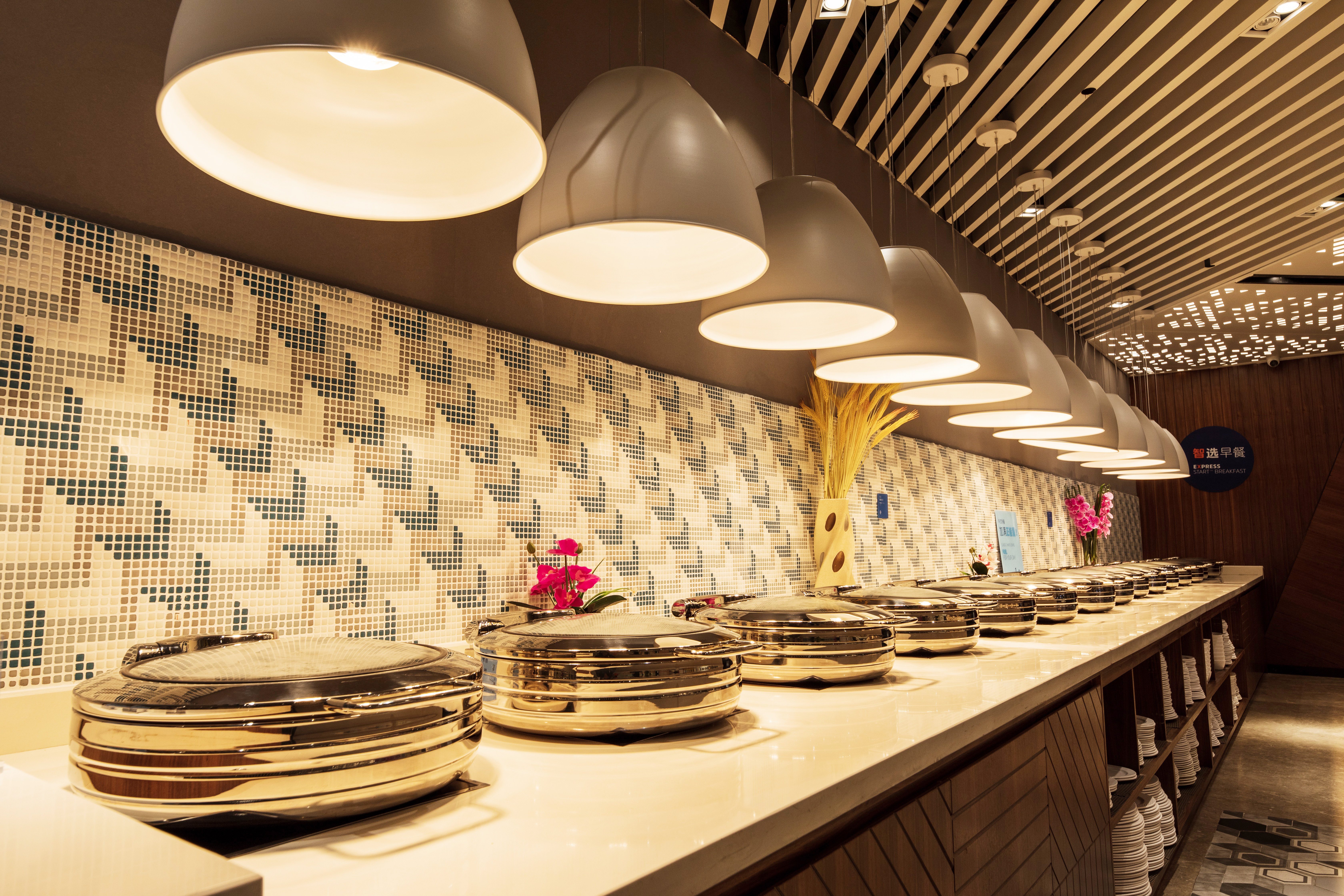Holiday Inn Express Daocheng Yading 55/67
