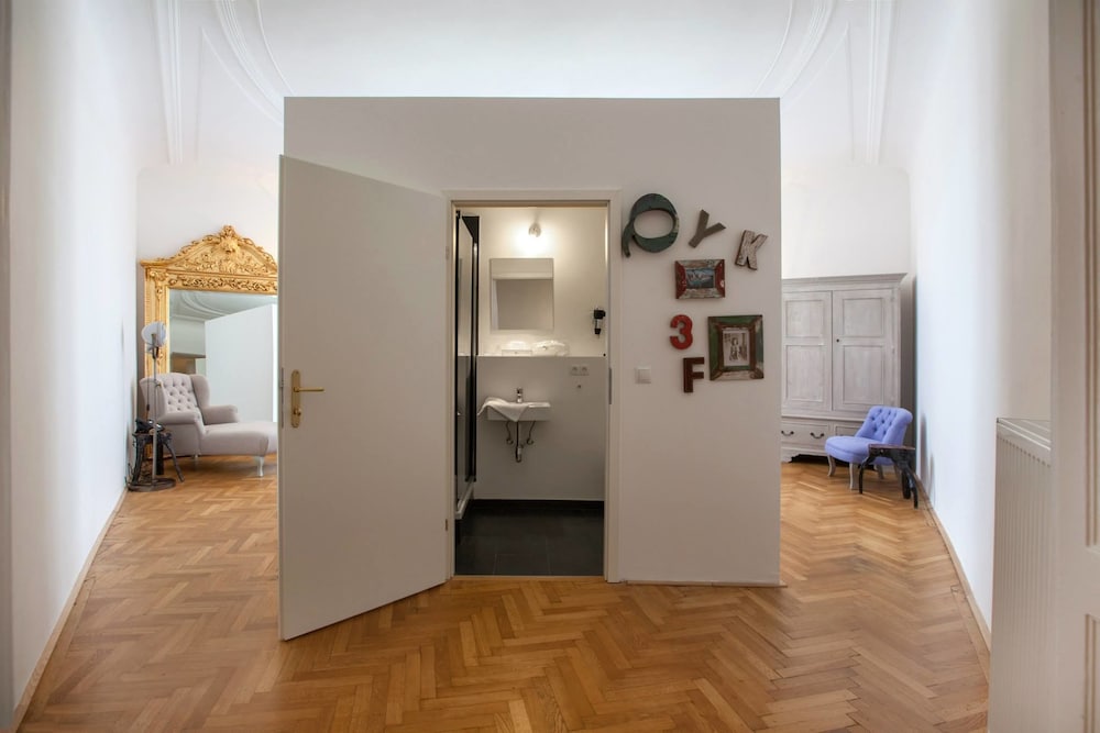 Hotel Pension Museum 42/63