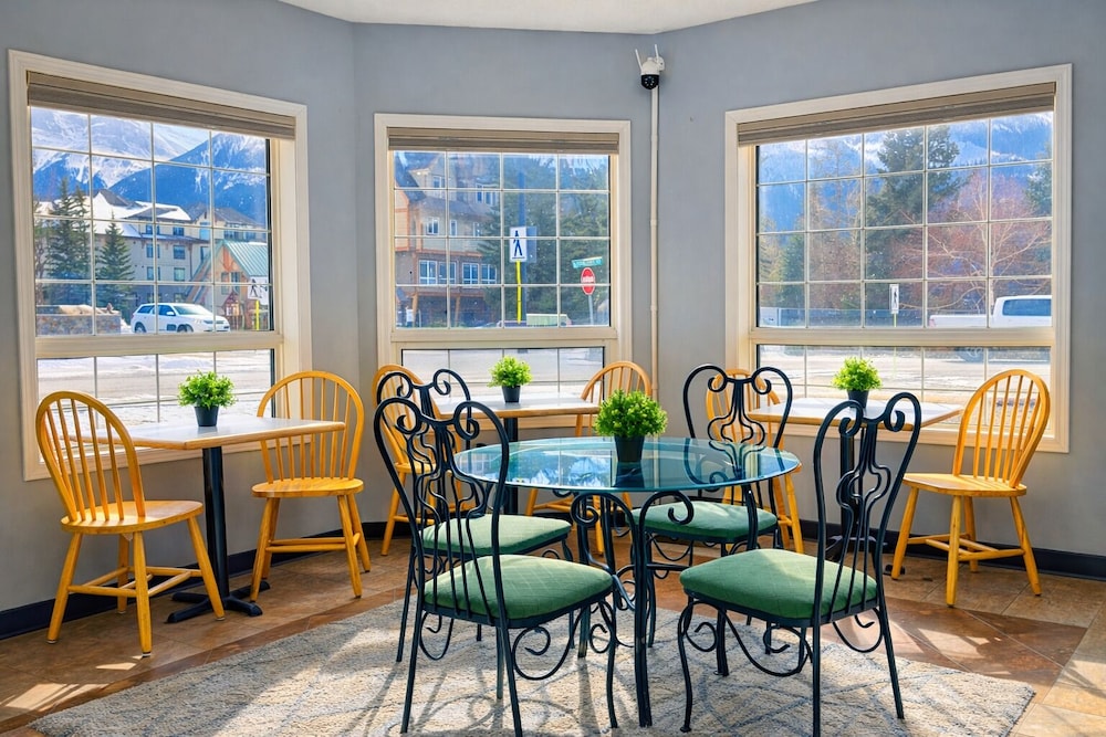 Mountain View Inn 52/62