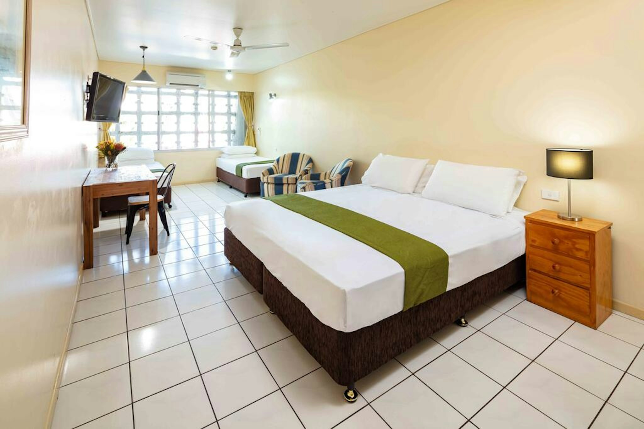 Hides Hotel Cairns 15/39