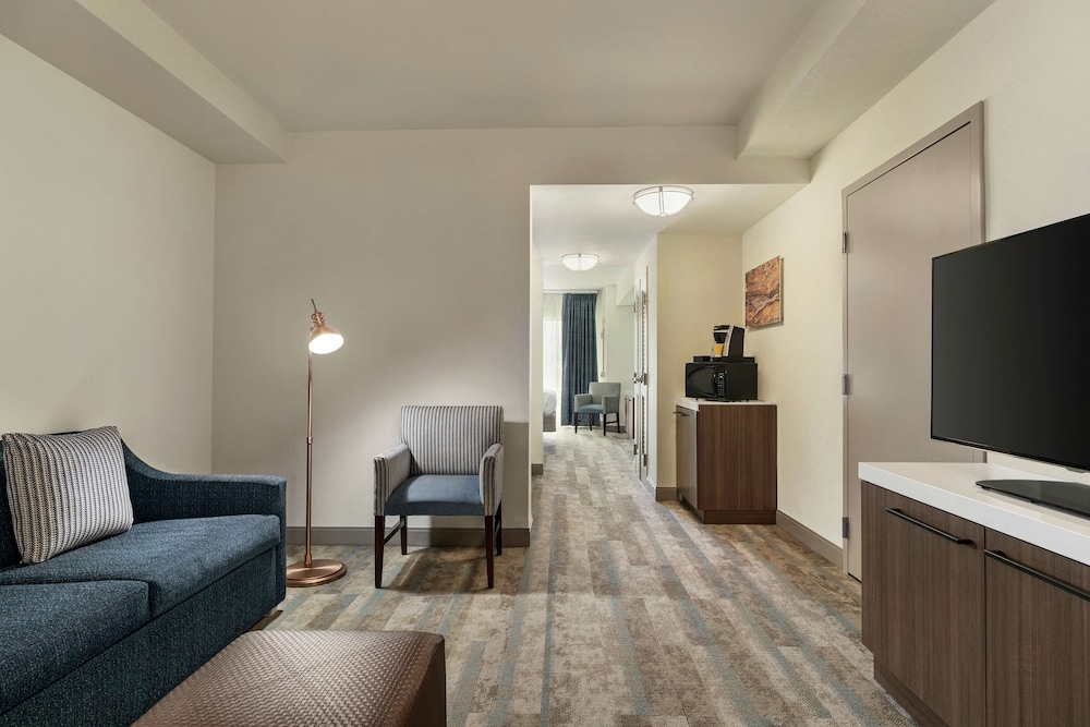 Hilton Garden Inn Charlotte Ayrsley 32/44