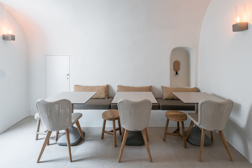 Oia Castle Luxury Suites by Art Maisons 33/50