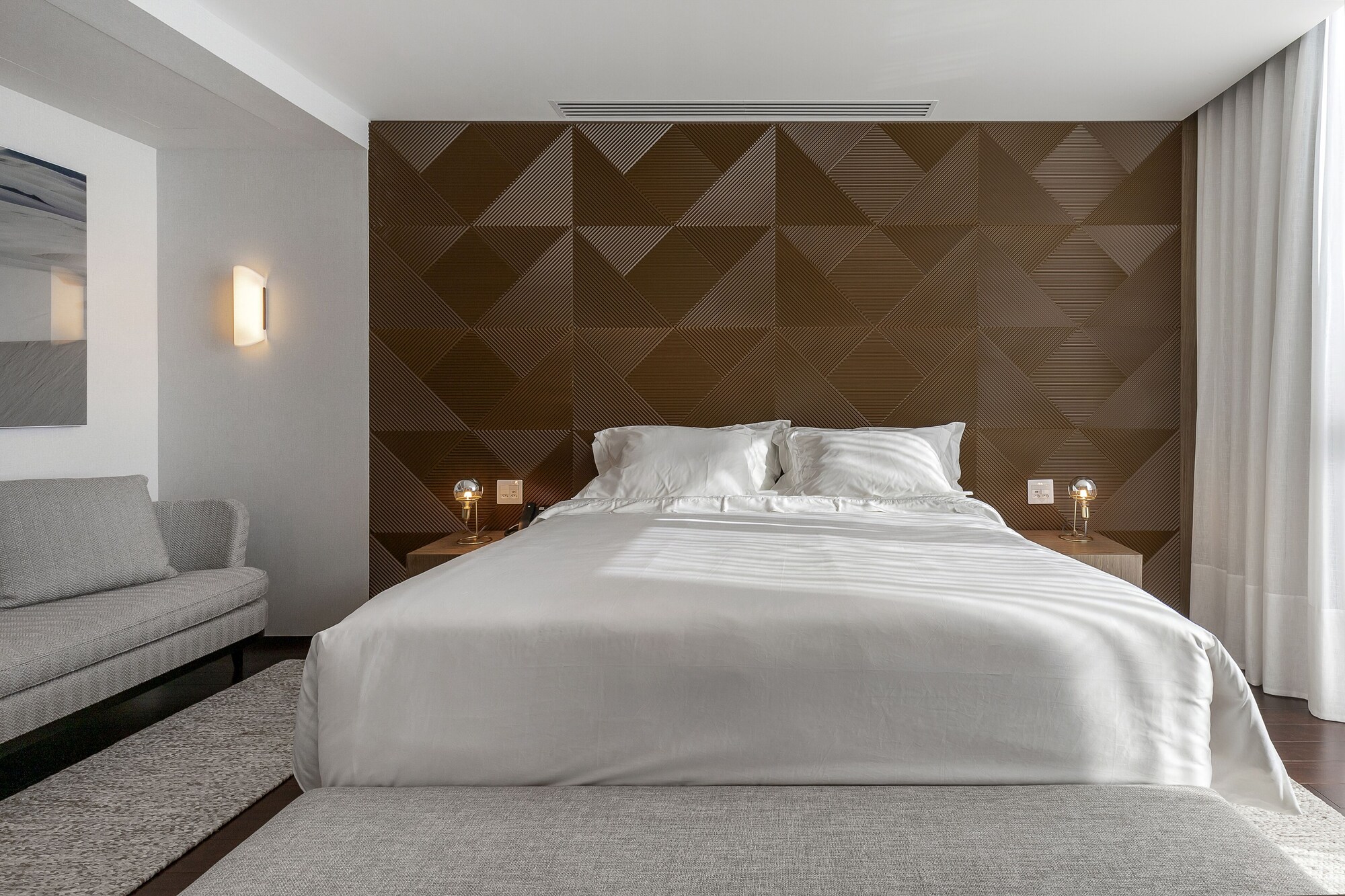 SUITE, KING BED