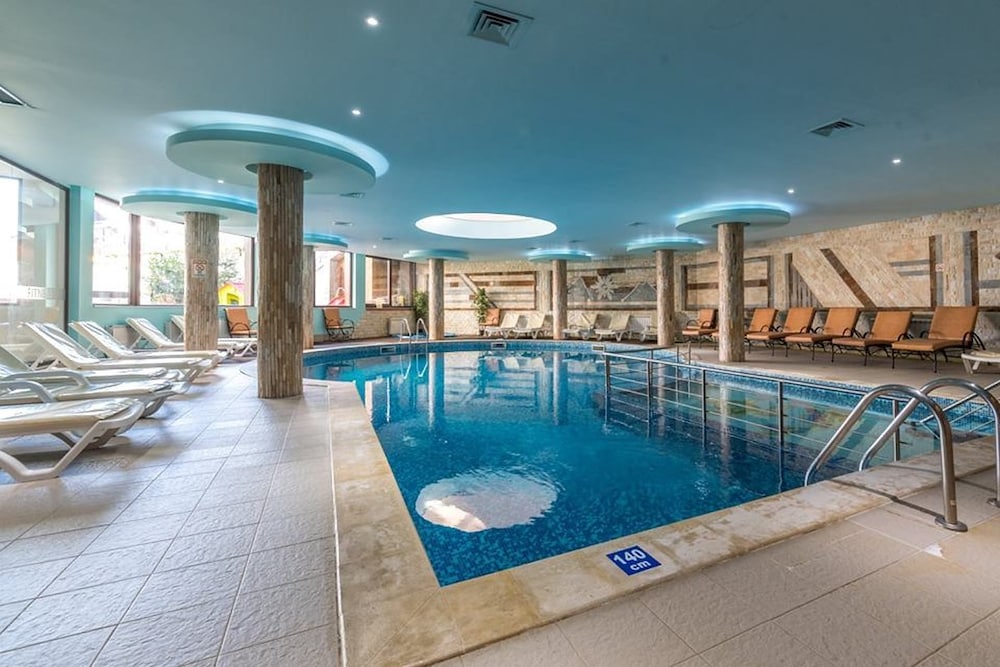 HOTEL COMPLEX ZARA RESORT & SPA 32/54