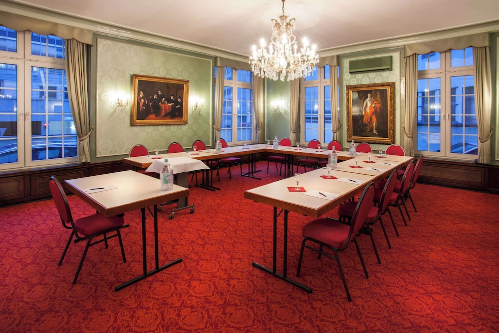 Centro National Frankfurt, Trademark Collection by Wyndham 25/34