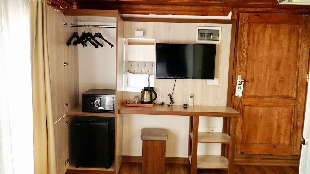 Qonaq Hotel 32/40