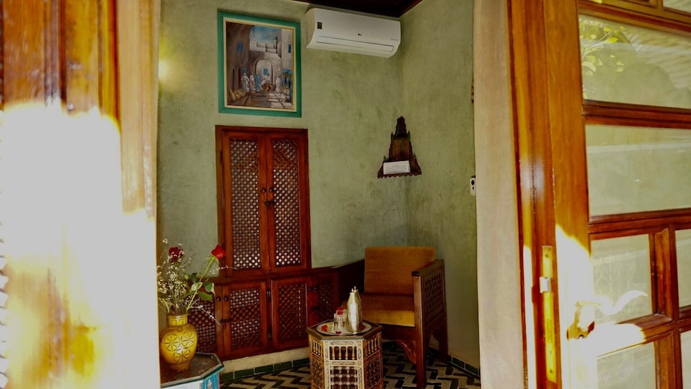 Riad Samsli 23/80