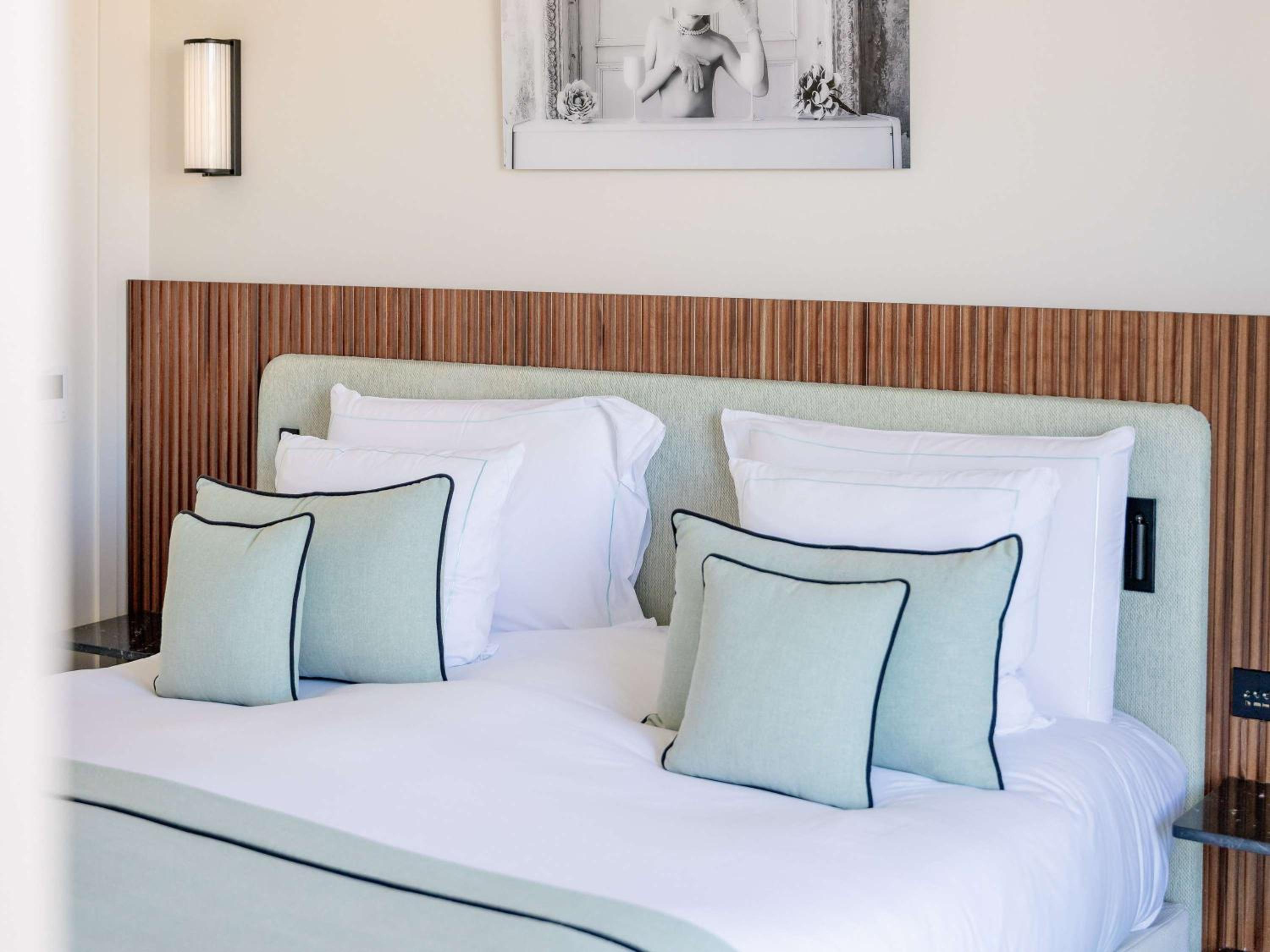 Serenity, Suite, City View, Terrace, Mondrian Cannes 4/8