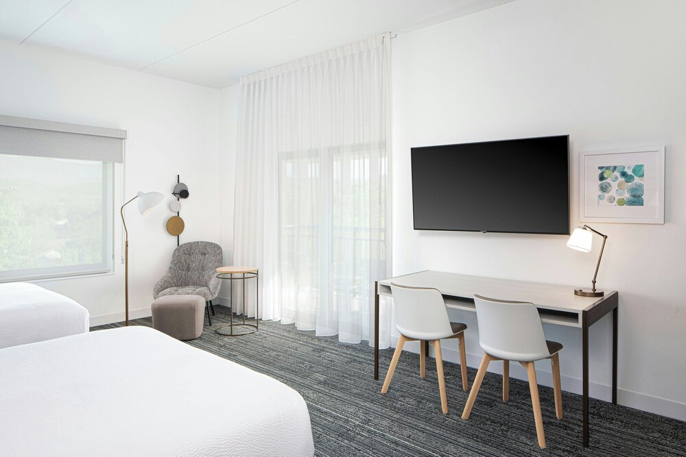 TownePlace Suites by Marriott Pigeon Forge 37/50