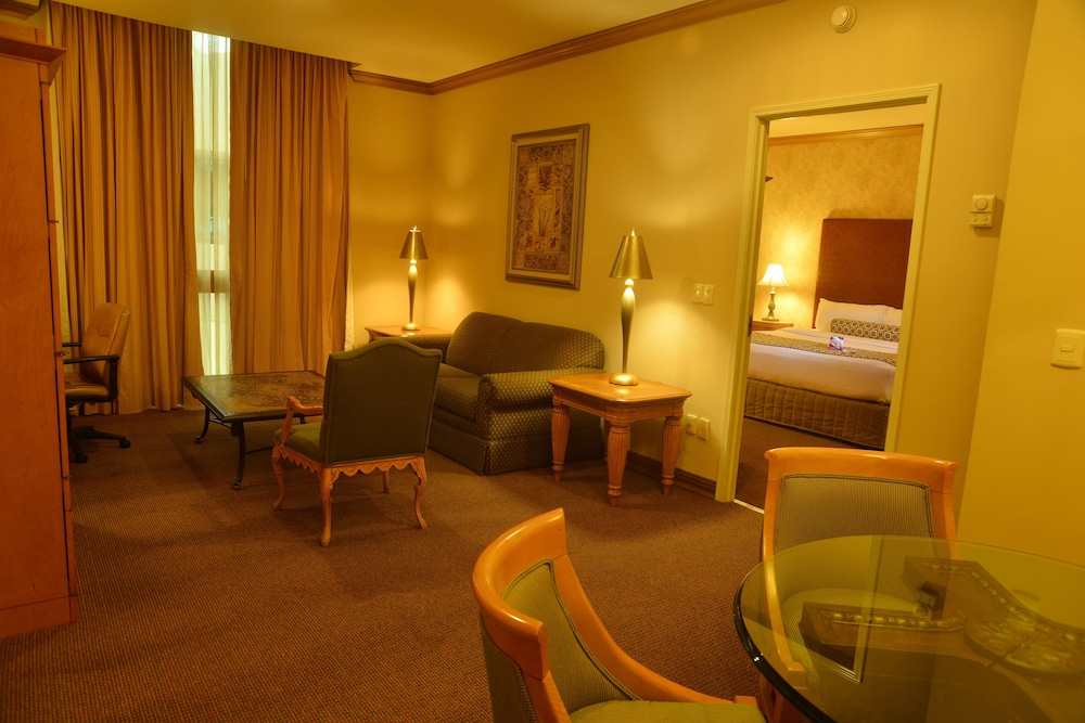 Crowne Plaza Torreon 50/76