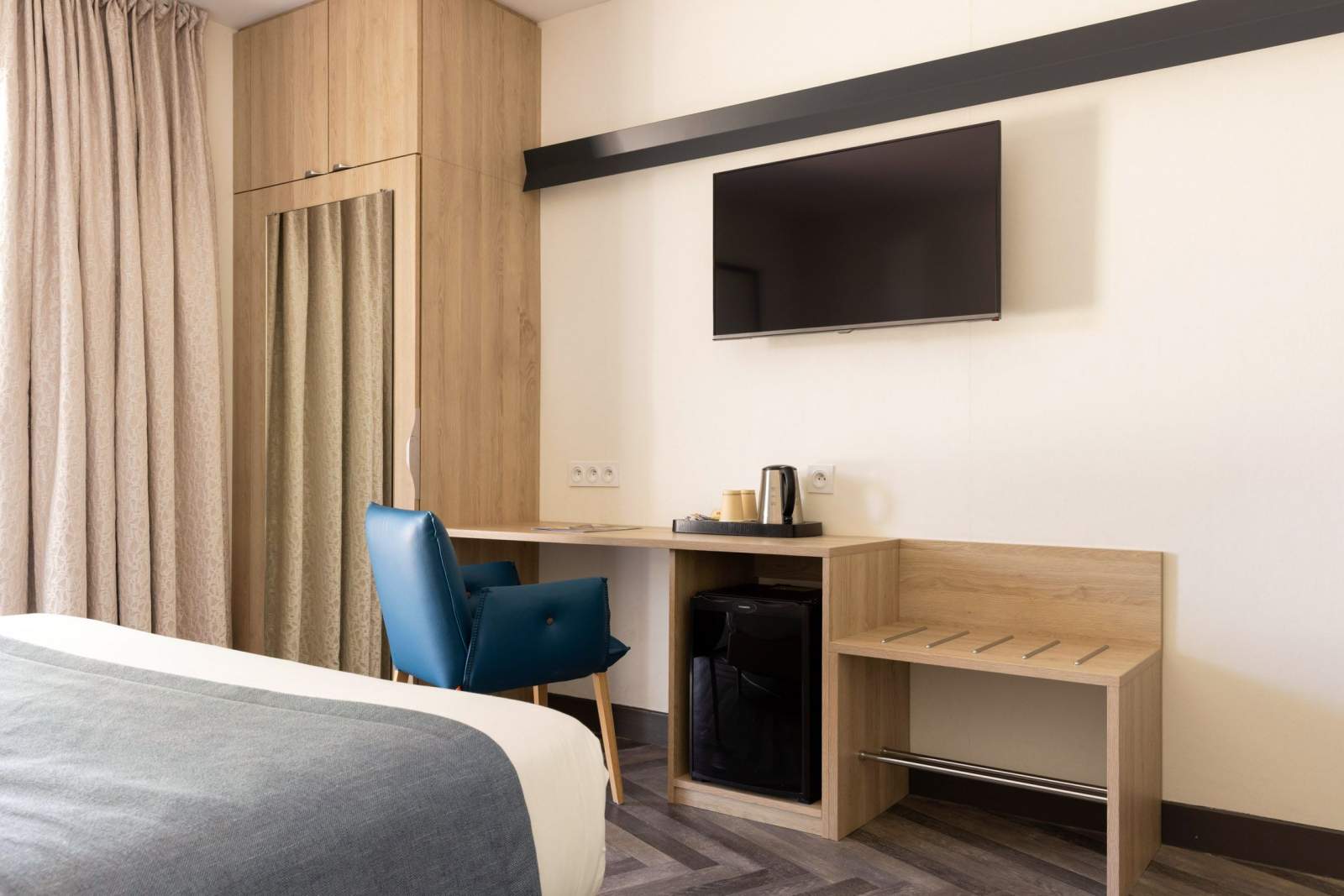 HOTEL LE VAL MORET 8/19