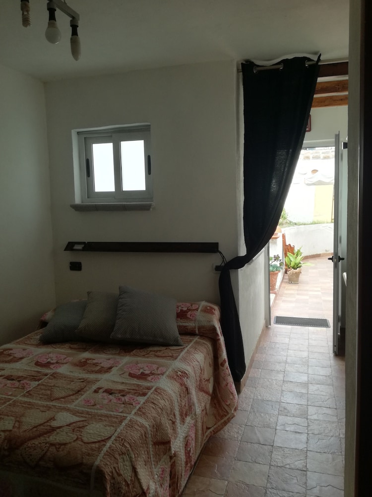 B&B Pompeilog 7/46