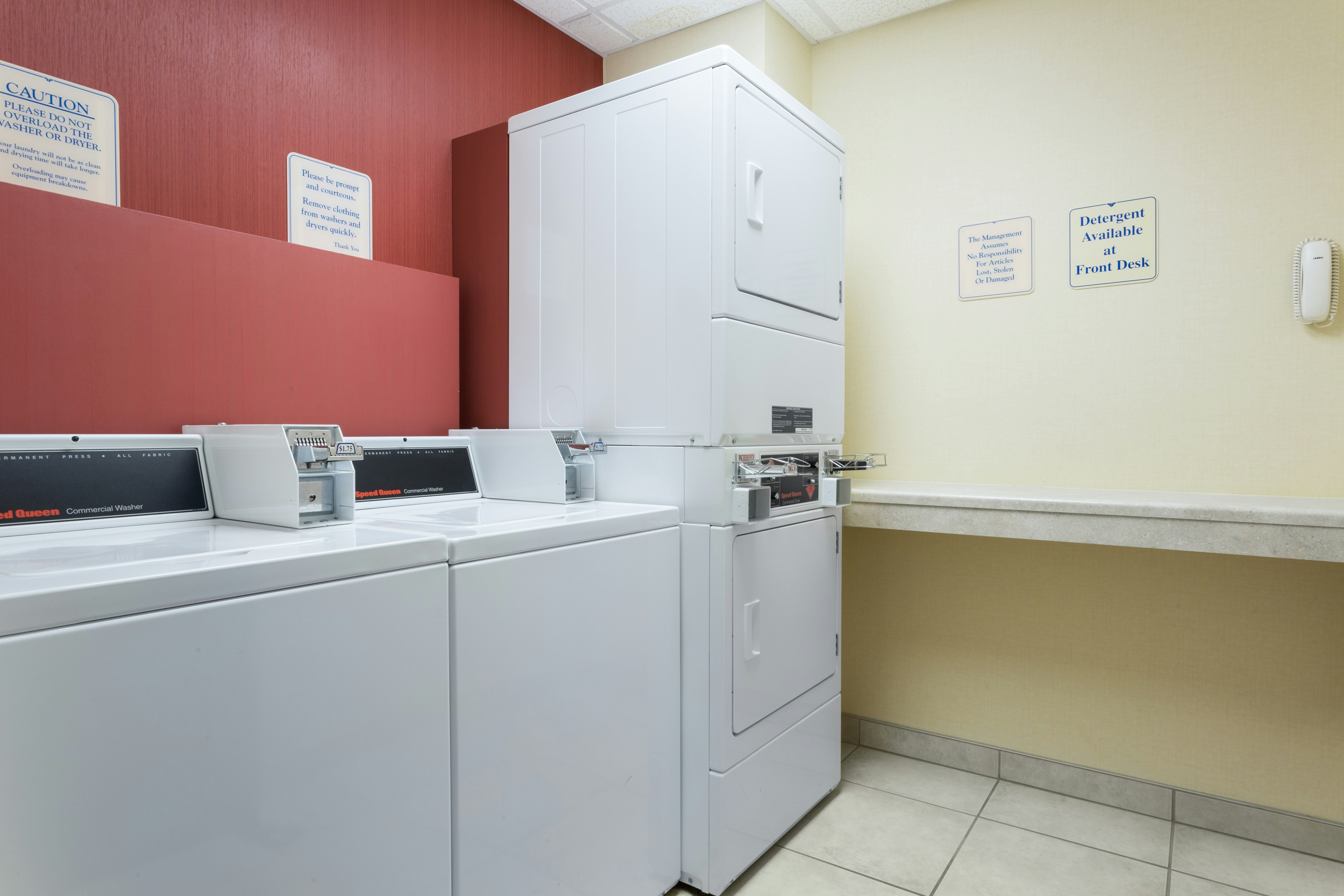 Hampton Inn Pittsburgh-West Mifflin 6/33