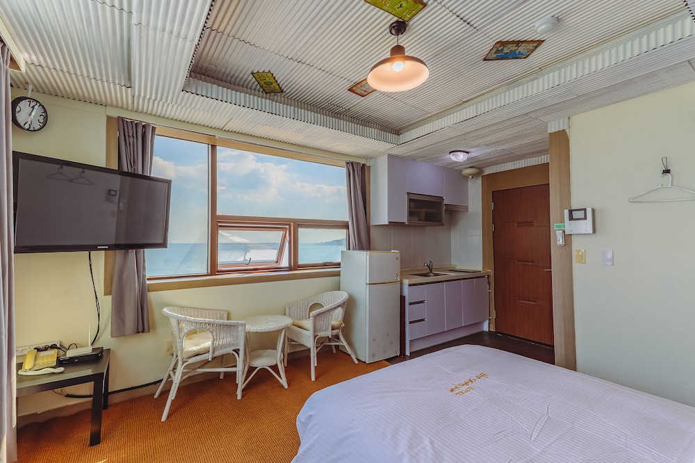 VIP, OCEAN VIEW