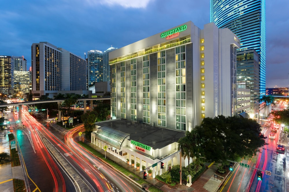 Courtyard By Marriott Miami Downtown 1/52