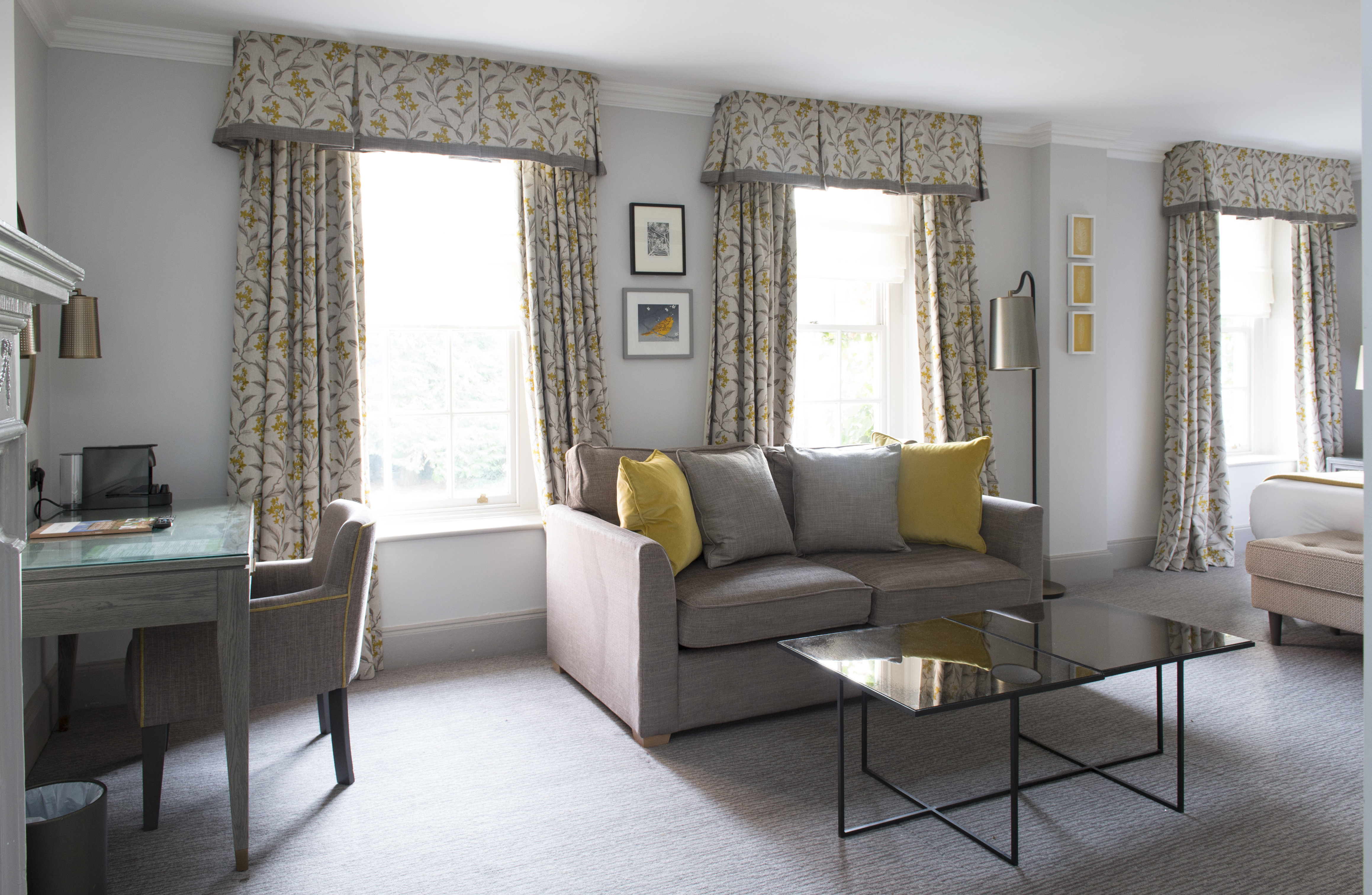Bush Hotel Farnham 27/50